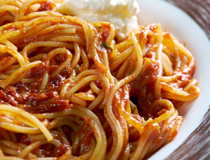 Rotes Knoblauch-Pesto - mit Liebe handgemacht - Handgemachtes Pesto